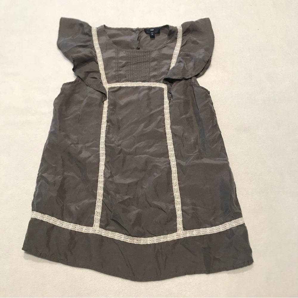 Gap blouse gray with white ruffles, XS